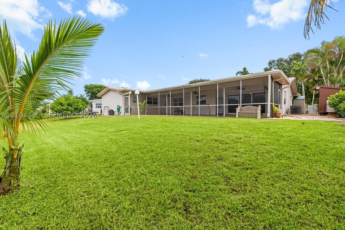 House in Pembroke Pines, Florida, United States 4 - 19079646
