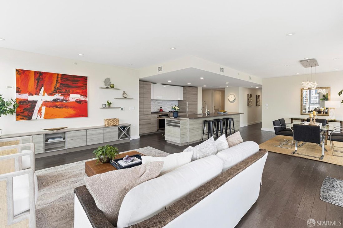 Condo in San Francisco, California, United States 3 - 19082167