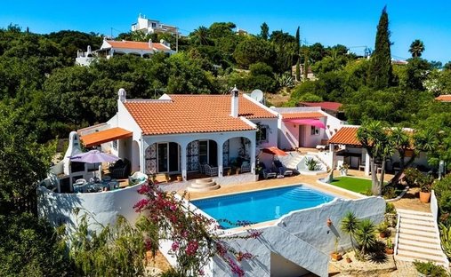 Villa in Santa Bárbara de Nexe, Algarve, Portugal 1