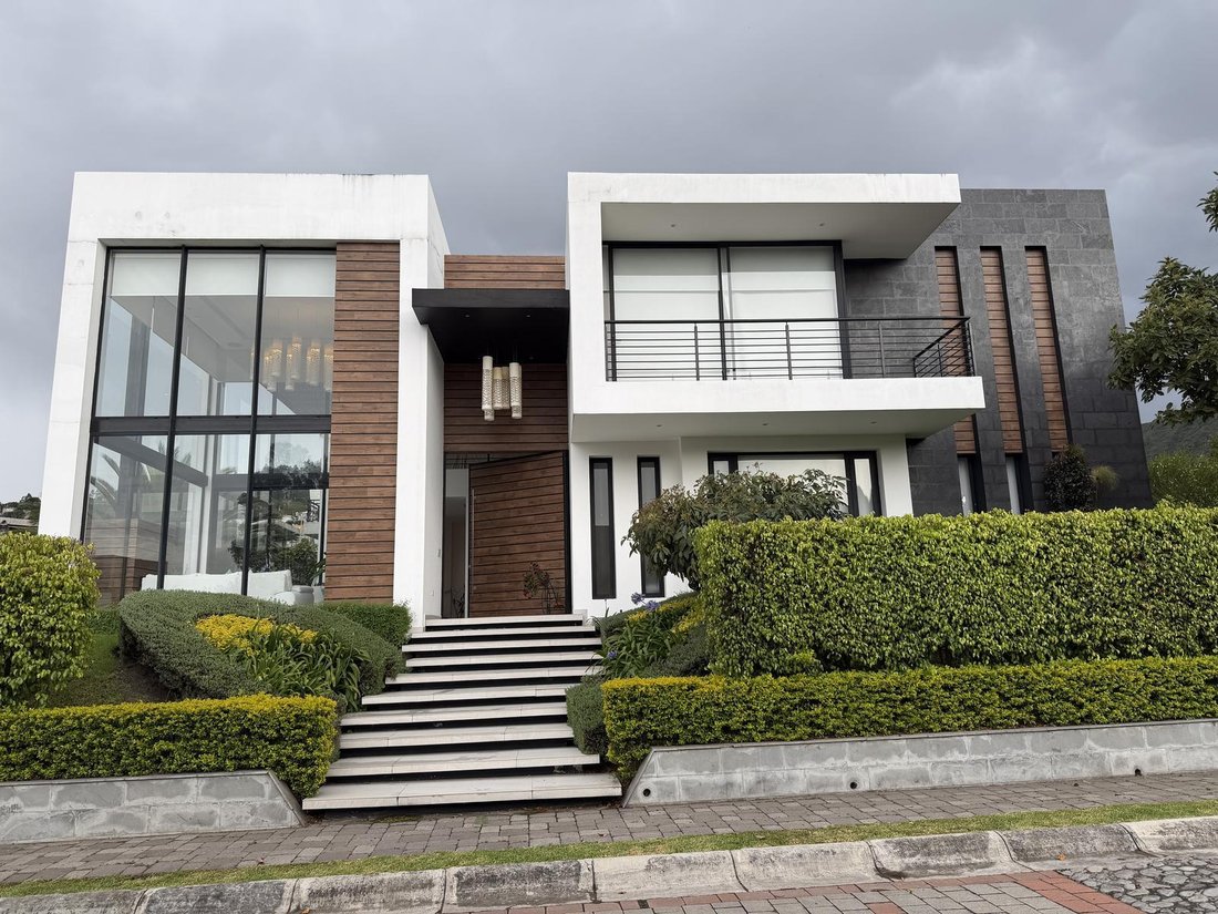 Casa en Quito, Pichincha, Ecuador 2 - 19081446