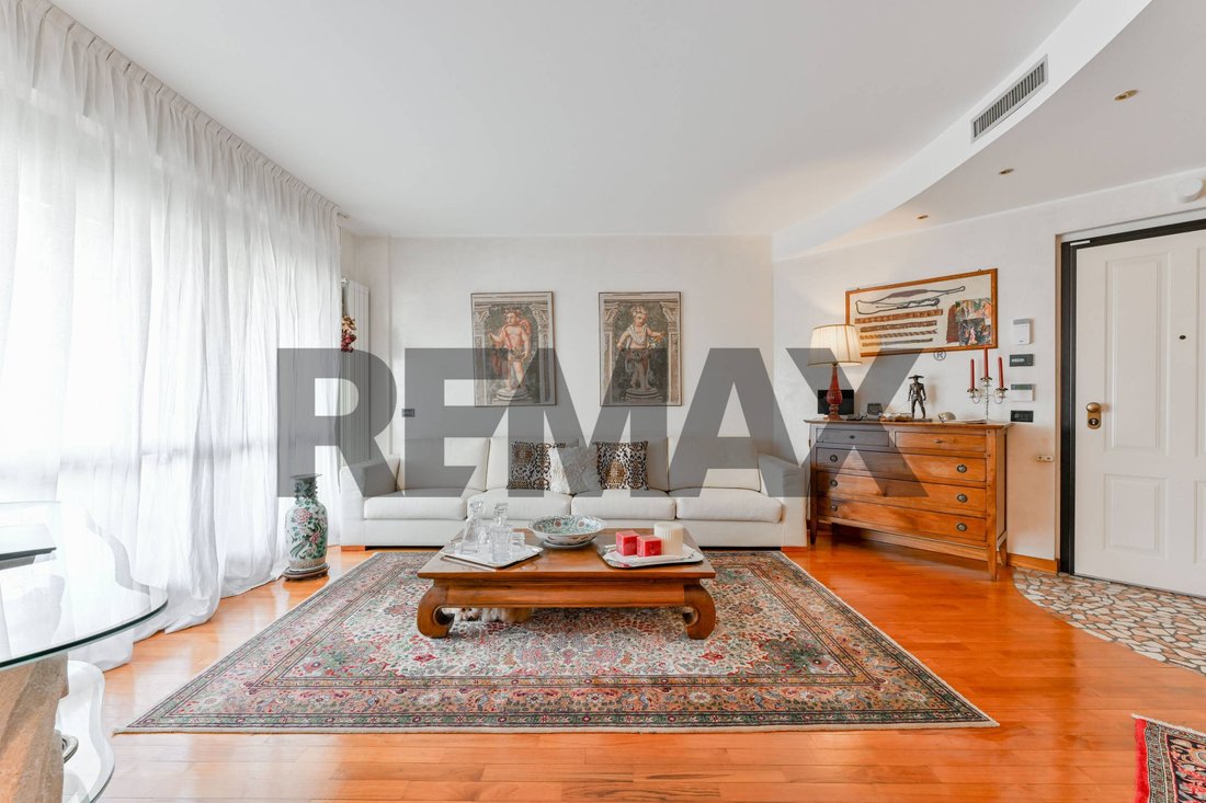 Apartment in Sciarè, Gallarate, Lombardy 4 - 19076210
