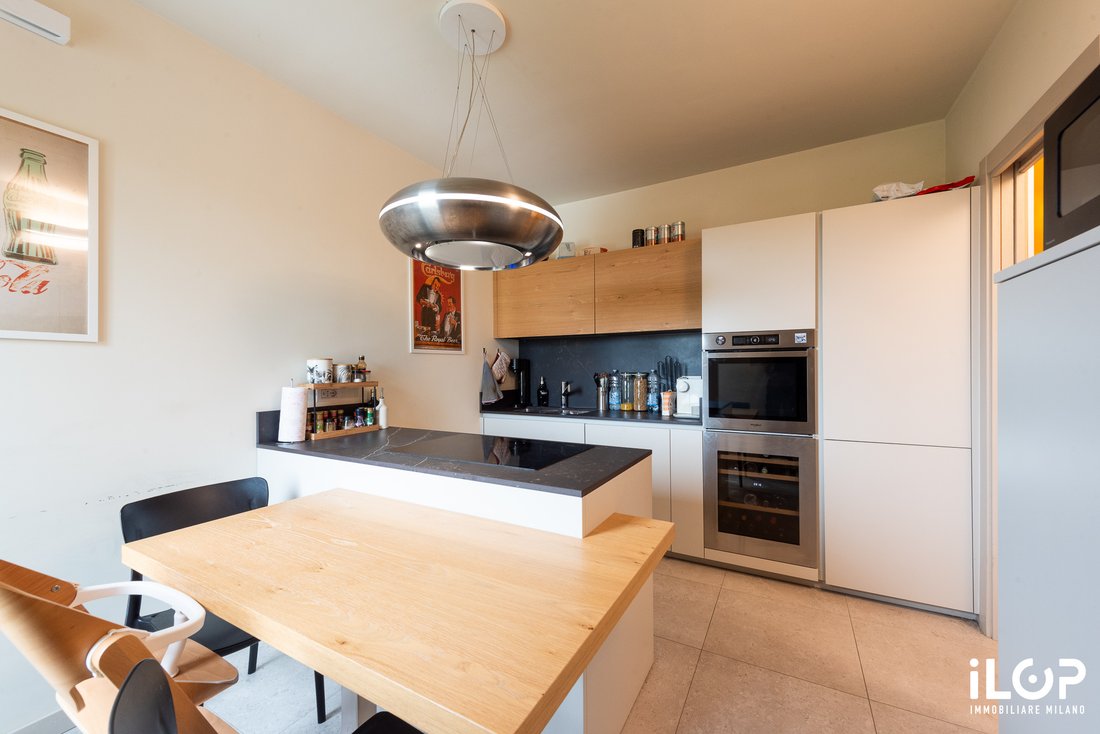 Apartment in Centro Storico, Milan, Lombardy 2 - 19077106
