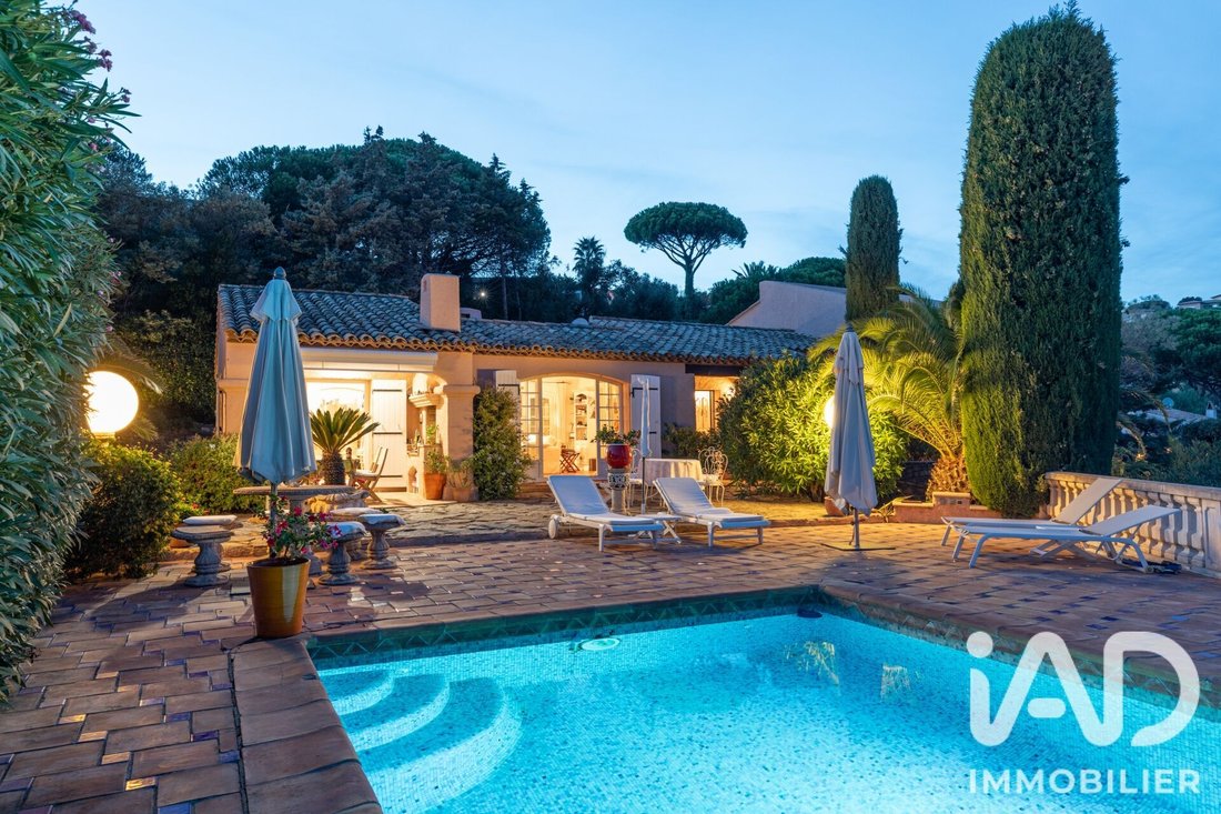 Casa a Nartelle-Noyer-Bellevue-bd dei Sardinaux, Sainte-Maxime, Francia 1 - 19083370