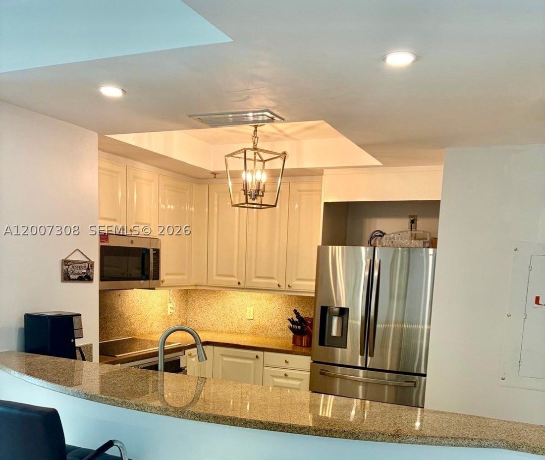 House in Miami, Florida, United States 3 - 19076452