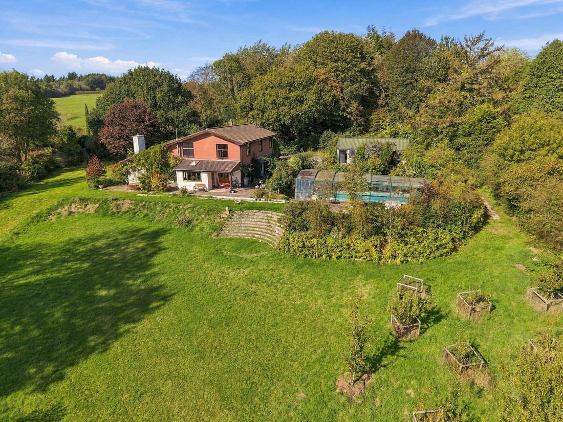 Haus in Hillside, South Brent, England 1 - 19081413
