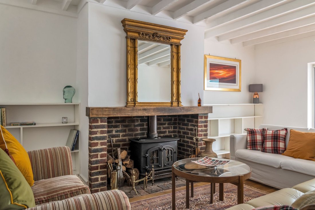 Haus in Felbridge, England 4 - 19079481