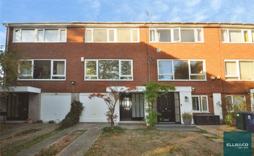 Townhouse in Finchley, Barnet, England 1