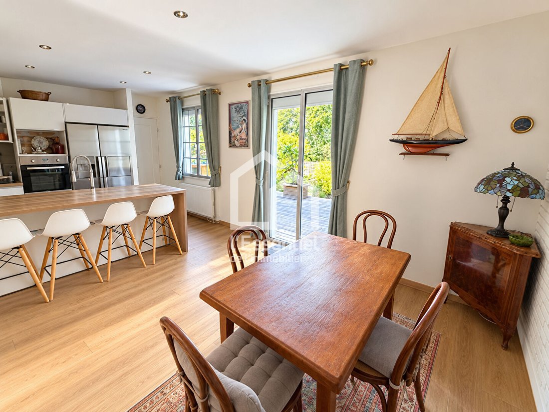 House in Vaux-sur-Seine, Ile-de-France, France 5 - 19082897