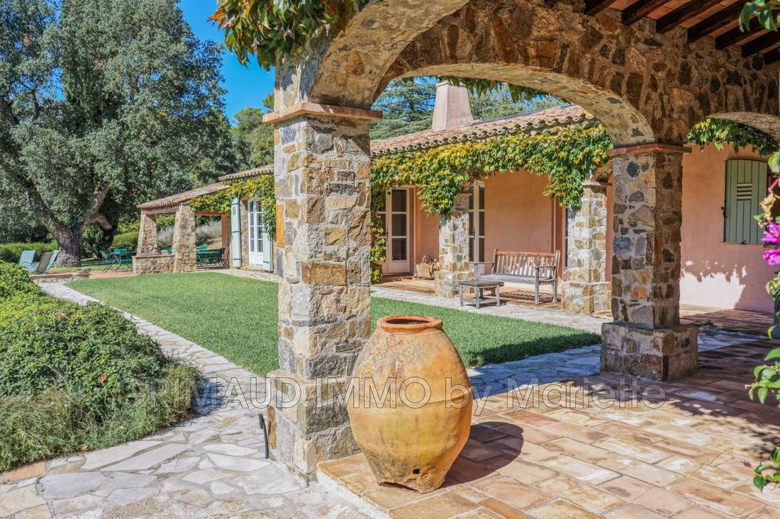 Villa in Le Plan-de-la-Tour, Provence-Alpes-Côte d'Azur, Frankreich 4 - 19077577