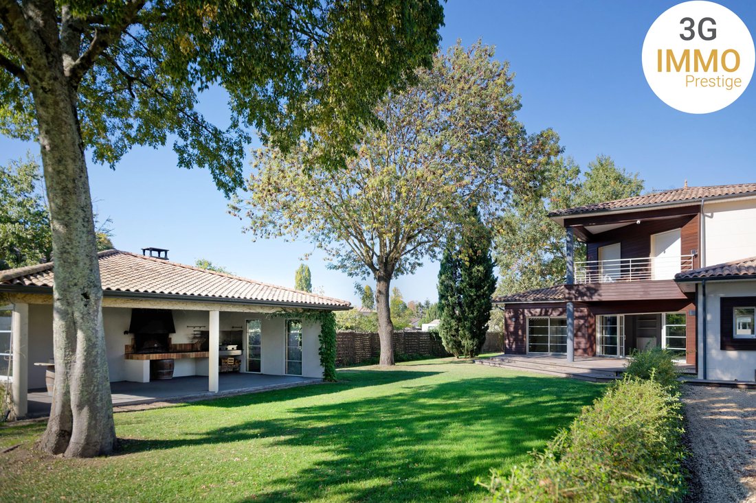 House in Libourne, Nouvelle-Aquitaine, France 2 - 19080292
