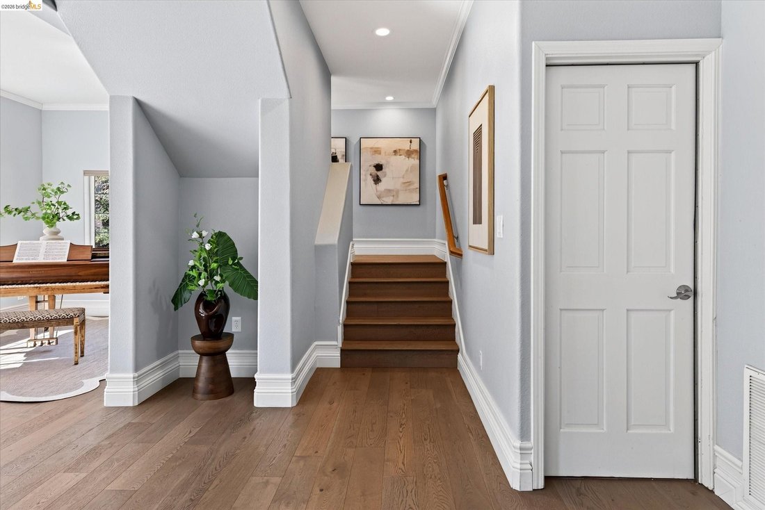 House in Oakland, California, United States 4 - 19079709
