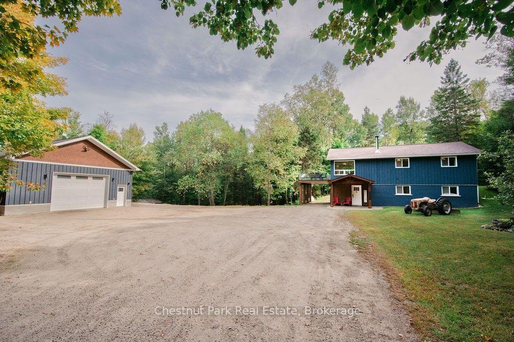 House in Huntsville, Ontario, Canada 3 - 19077752