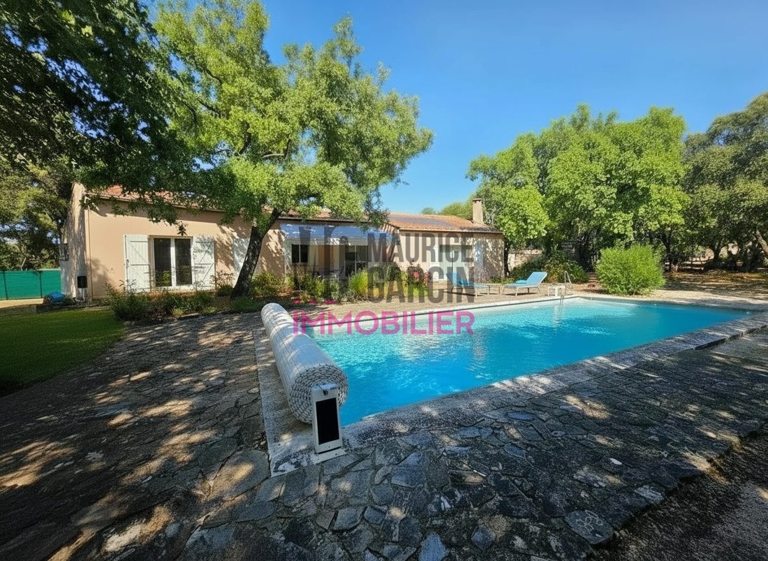 Casa en Saint-Didier, Provenza-Alpes-Costa Azul, Francia 1 - 19076663