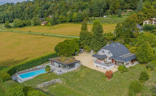 Villa à Pugny-Chatenod, Auvergne-Rhône-Alpes, France 1