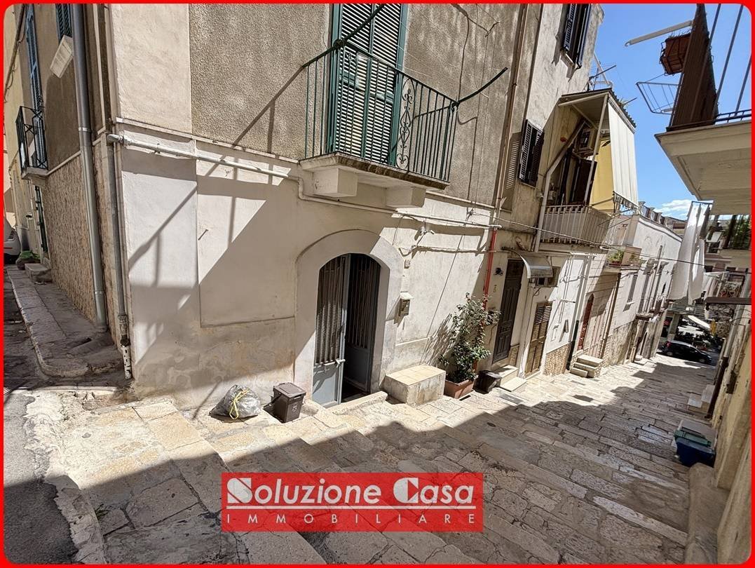Casa a Canosa di Puglia, Puglia, Italia 1 - 19076197