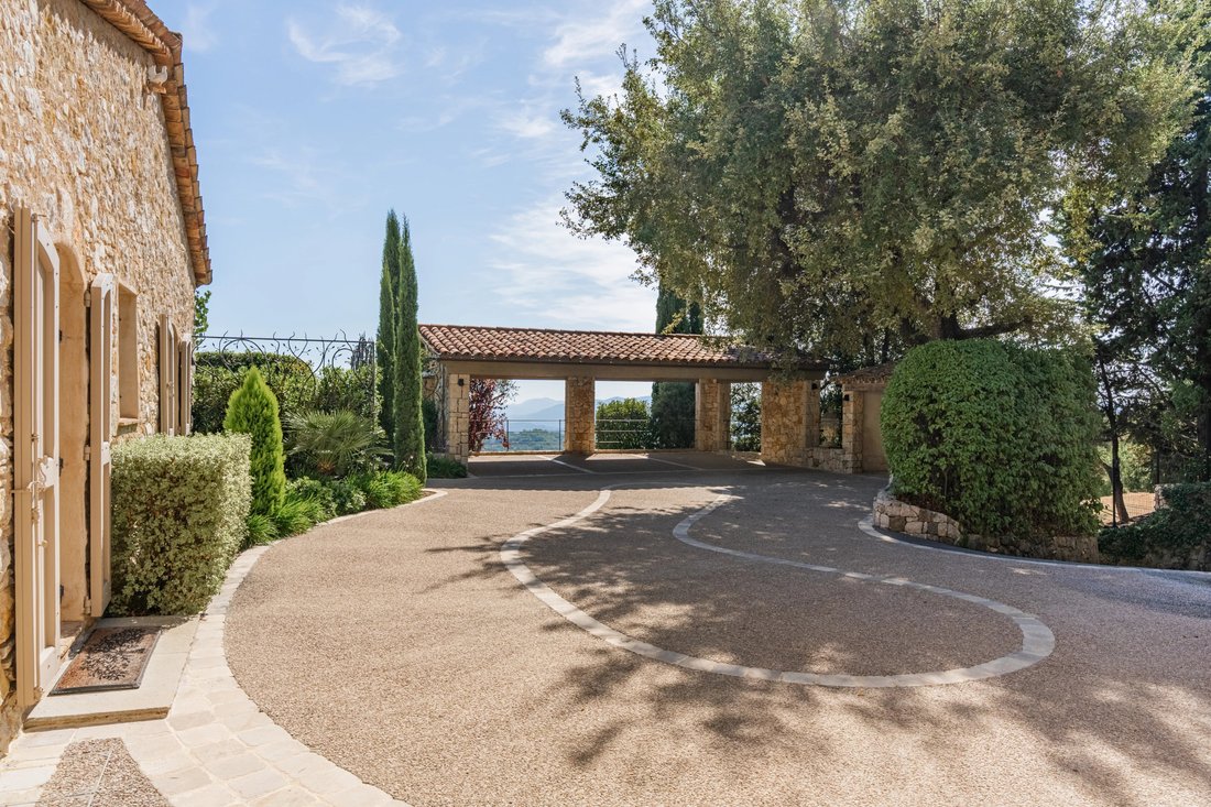 Villa en Grasse, Provenza-Alpes-Costa Azul, Francia 3 - 17896971