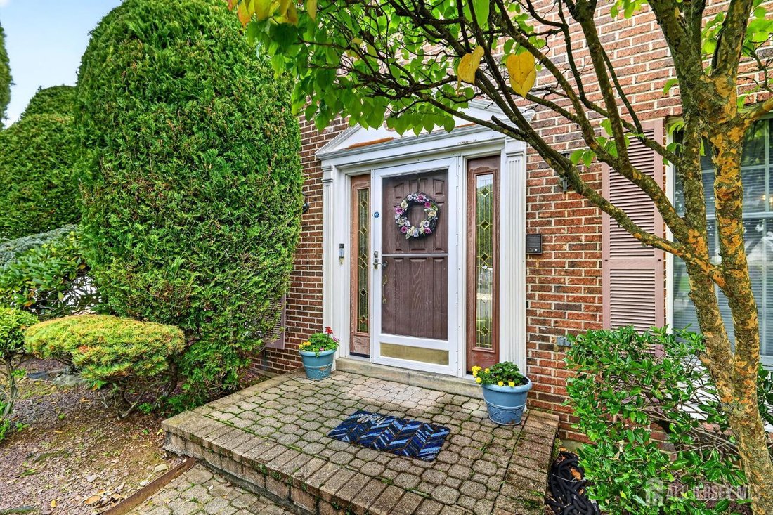 House in South Brunswick Township, New Jersey, United States 2 - 19082574