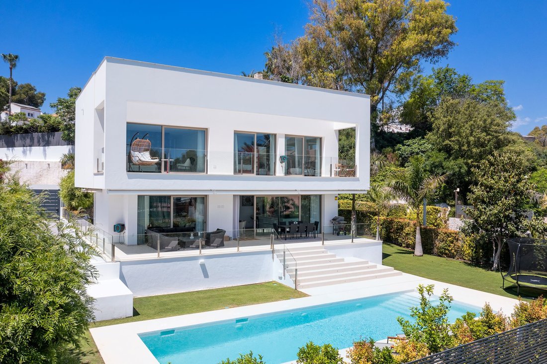 Villa in San Pedro de Alcantara, Andalusia, Spain 1 - 19083086
