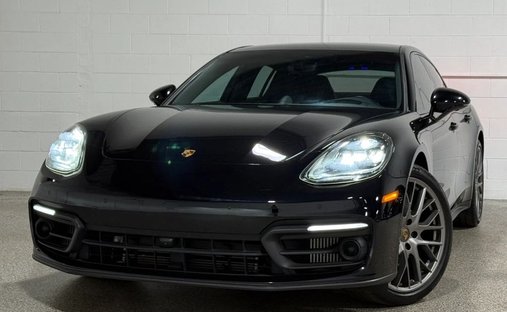2023 Porsche Panamera 4 Platinum Edition Sedan 4D in Northbrook, IL, United States 1