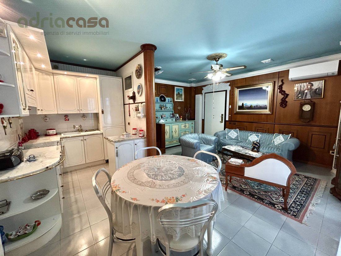 Apartment in Fontanelle-Colle dei Pini, Riccione, Emilia-Romagna 4 - 19076238