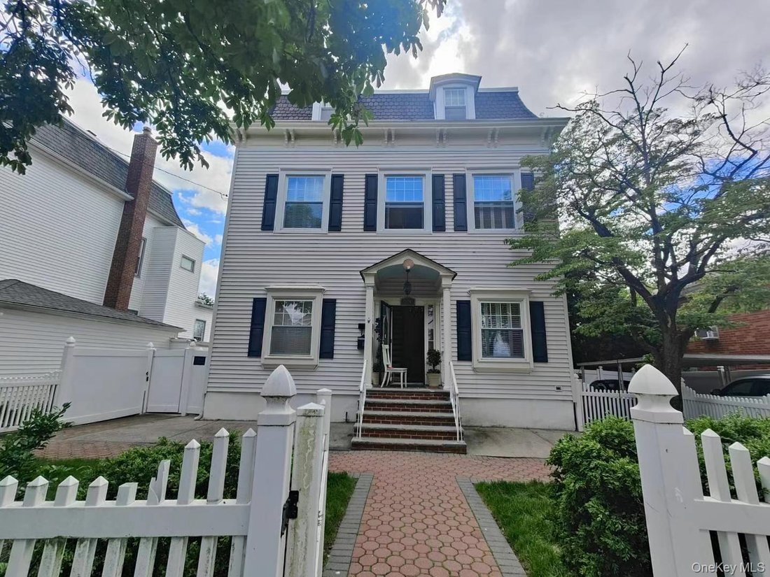 House in New York, New York, United States 1 - 19080985