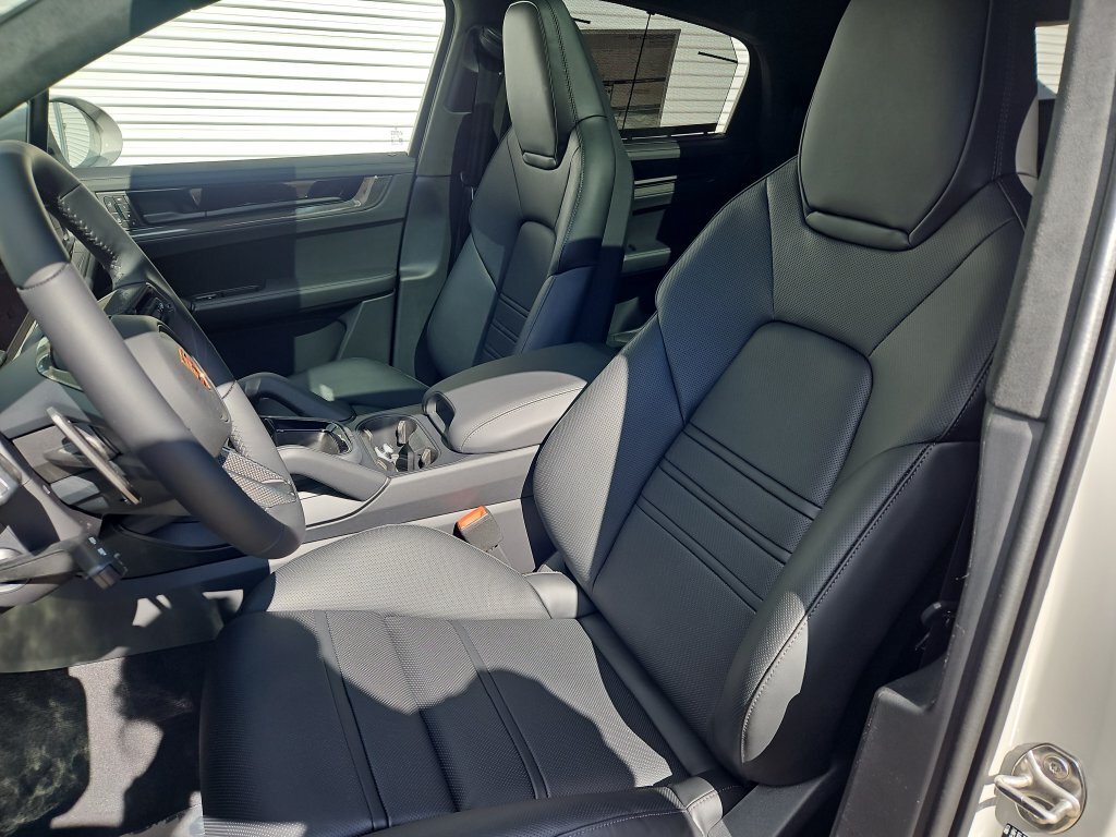 Suv in Stratham, NH, United States 5 - 18782581