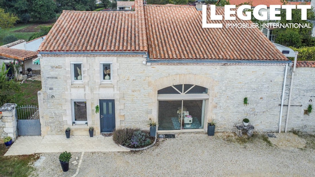 Maison à Brie, Nouvelle-Aquitaine, France 2 - 19081328