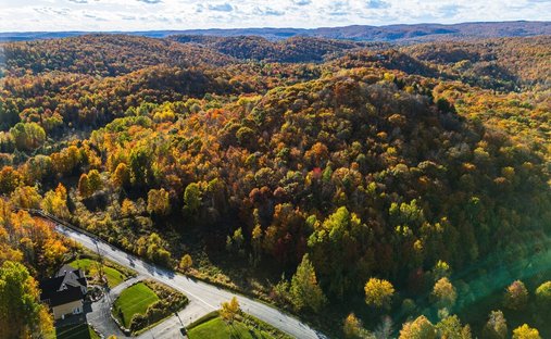 Terreno a Saint-Sauveur, Québec, Canada 1