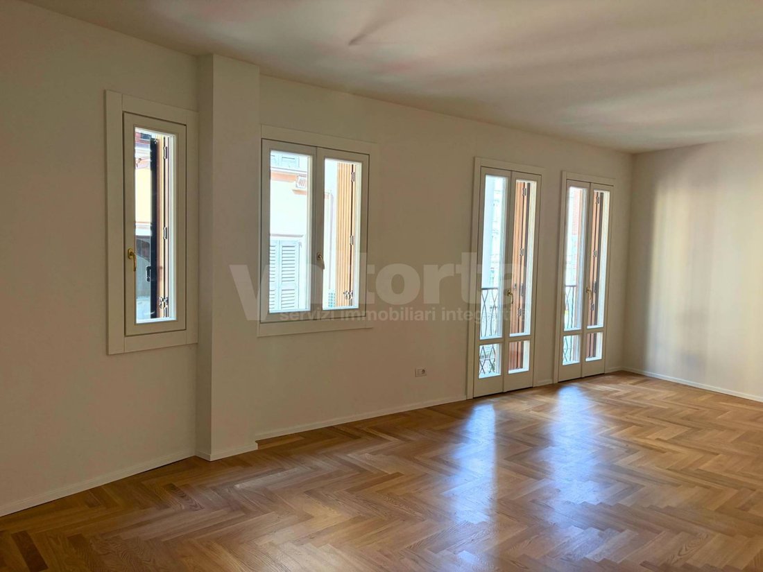 Apartamento en Centro Storico, Monza, Lombardía 4 - 18228895