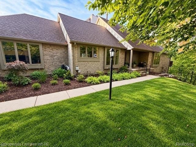 Condo in Beverly Hills, Michigan, United States 1 - 19077811