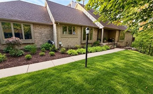 Condo in Beverly Hills, Michigan, United States 1