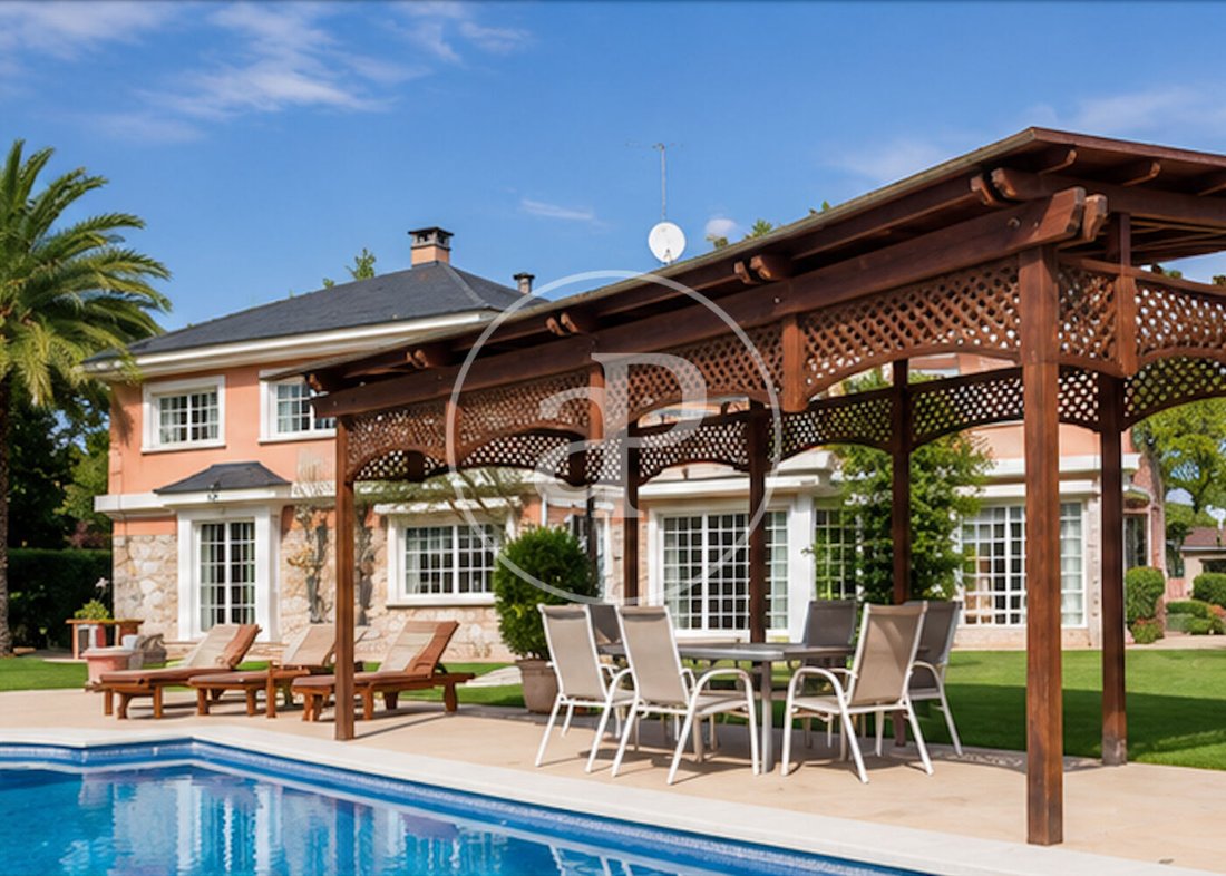 Villa in Hortaleza, Madrid, Spain 2 - 19077243