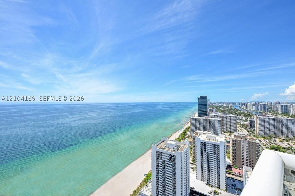 Casa a Hallandale Beach, Florida, Stati Uniti 1 - 19082148