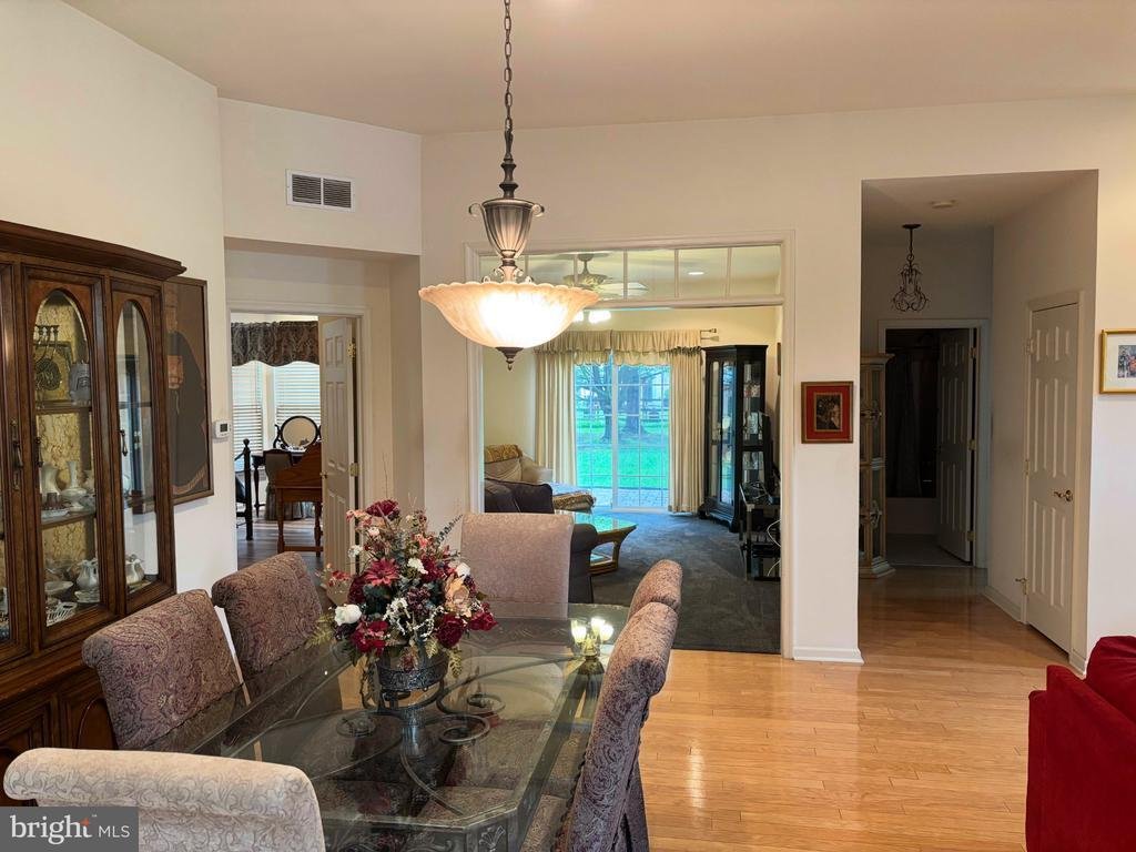 Townhouse in Langhorne, Pennsylvania, United States 5 - 19079575