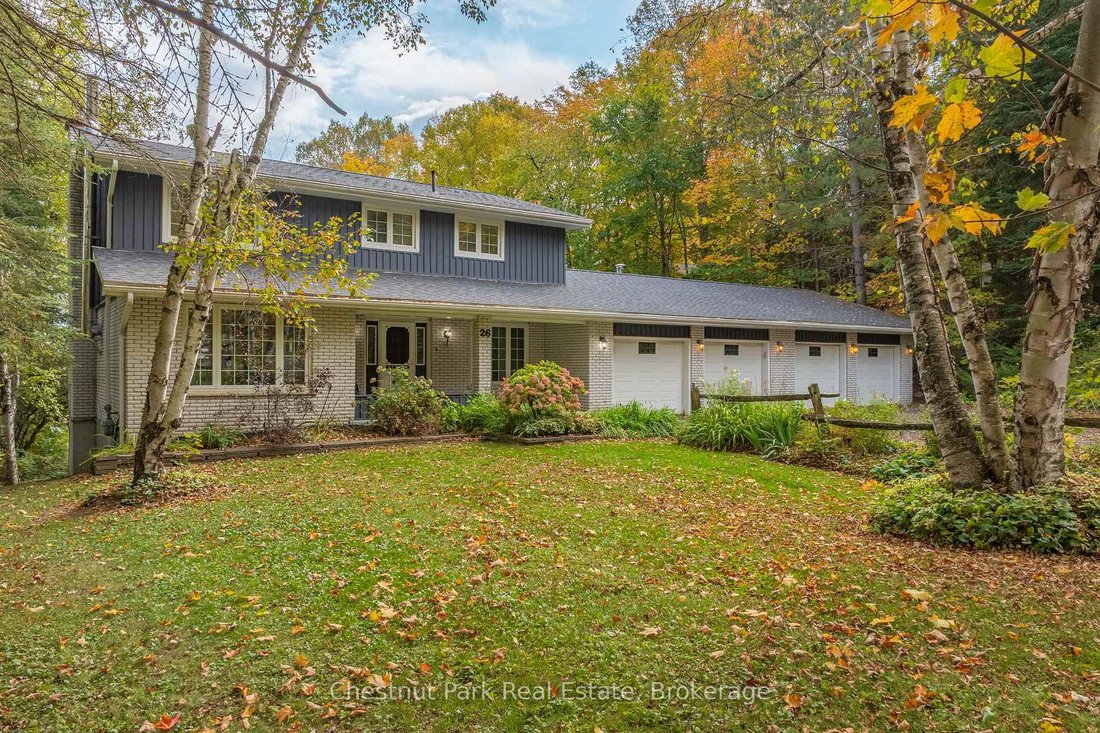 House in Huntsville, Ontario, Canada 2 - 19077757