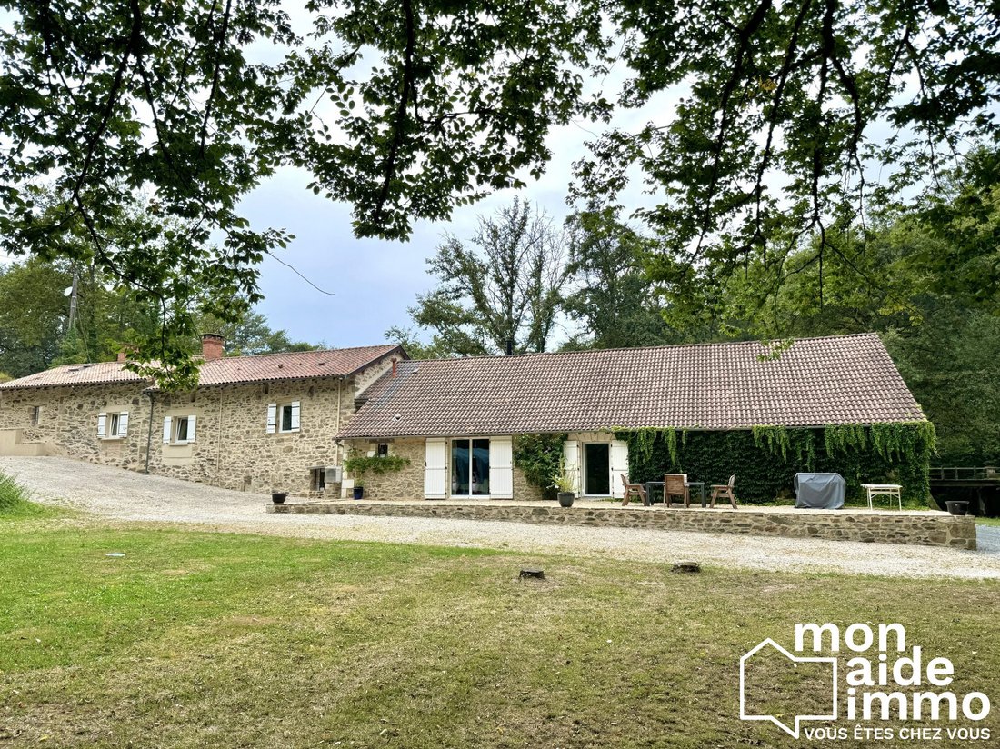House in Saint-Romain-et-Saint-Clement, Nouvelle-Aquitaine, France 1 - 19076534
