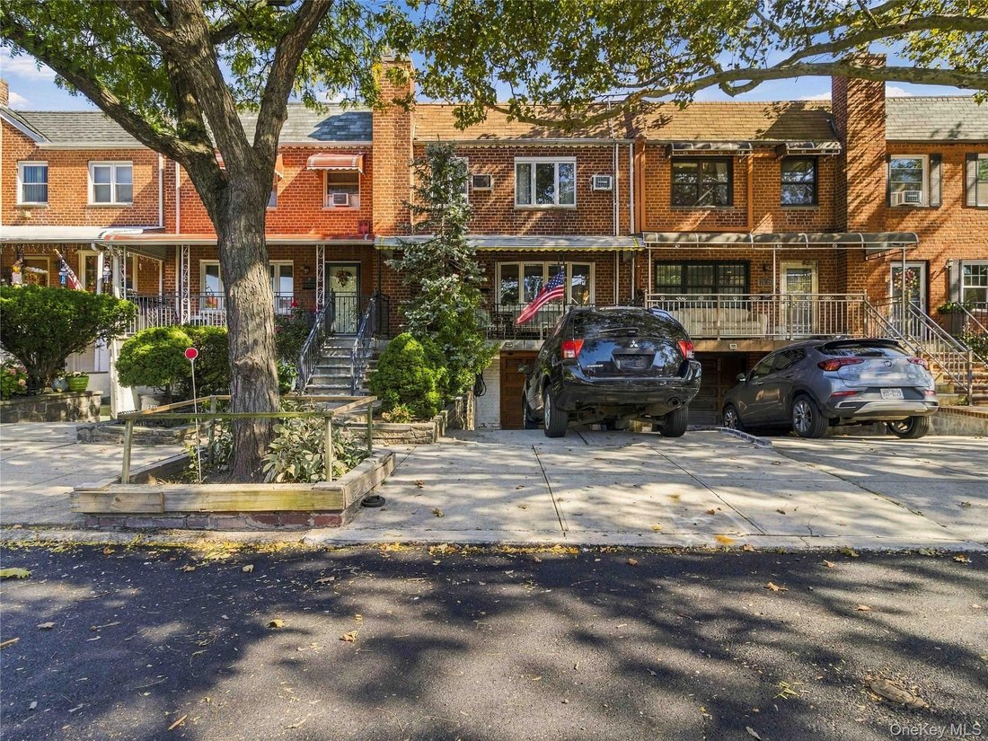 House in New York, New York, United States 1 - 19079739