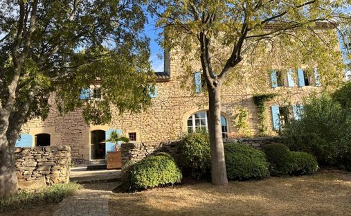 Domaine à Gordes, Provence-Alpes-Côte d'Azur, France 1