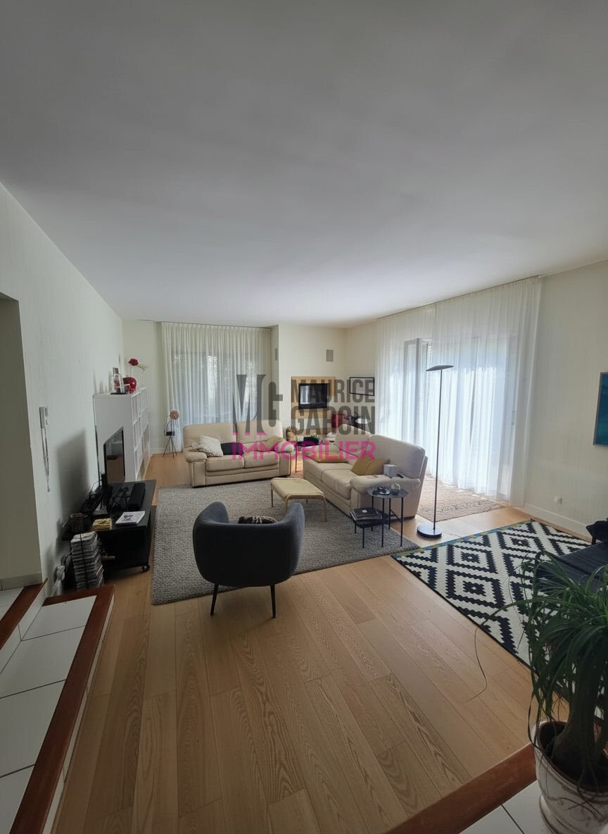 Casa en Saint-Didier, Provenza-Alpes-Costa Azul, Francia 3 - 19076663