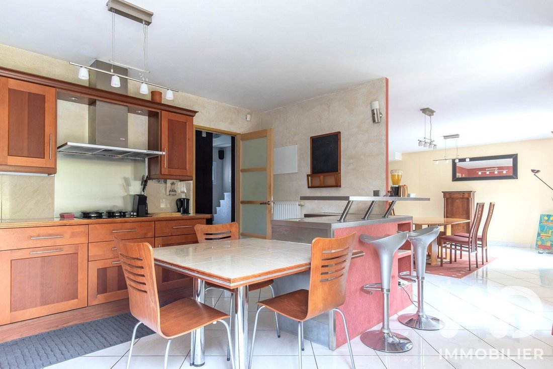 House in Mandres-les-Roses, Ile-de-France, France 5 - 19083377