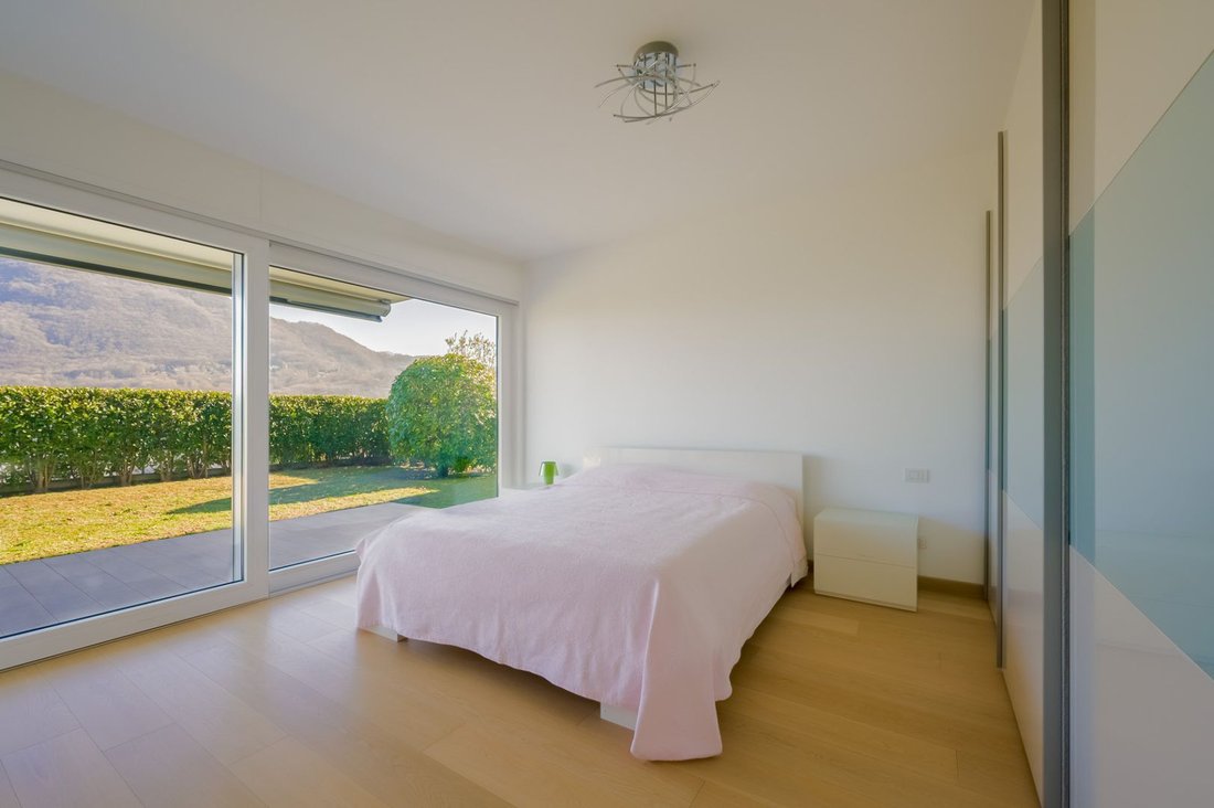 Apartment in Montagnola, Collina d'Oro, Ticino 2 - 19083740