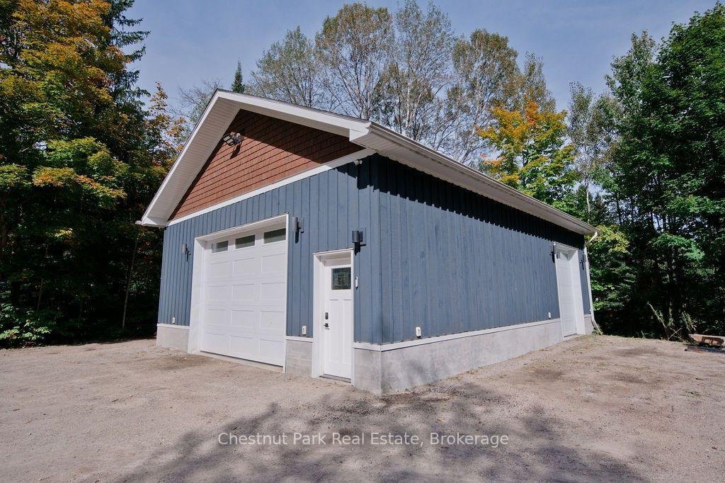 House in Huntsville, Ontario, Canada 4 - 19077752