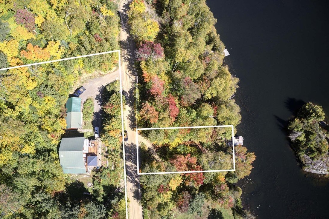 House in Amherst, Quebec, Canada 5 - 18133282