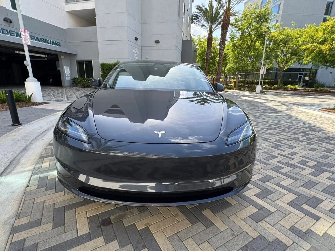 Sedan in Riverside, CA, United States 4 - 19082944
