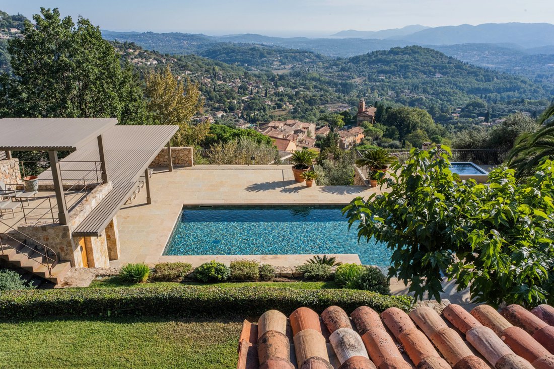 Villa en Grasse, Provenza-Alpes-Costa Azul, Francia 1 - 17896971
