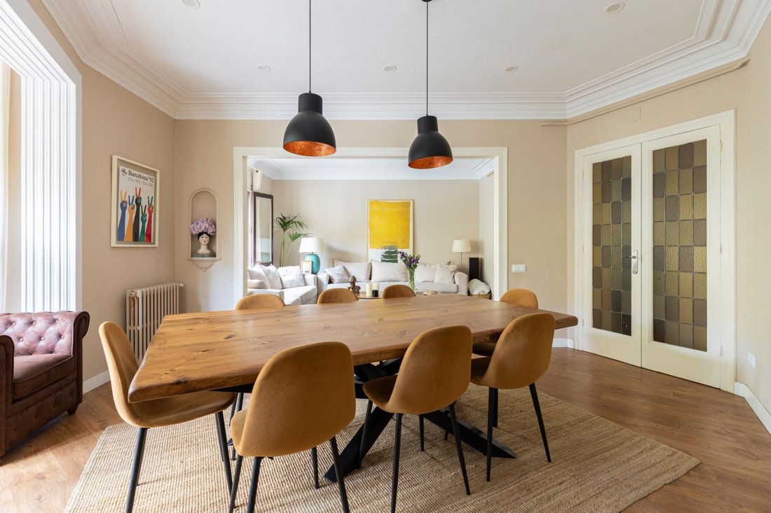 Apartamento en Eixample, Barcelona, España 1 - 19077004
