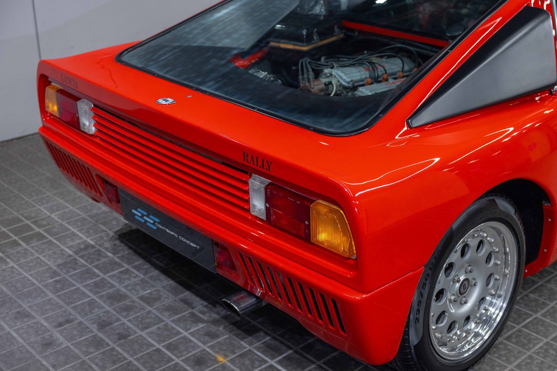 Coupe in Kwun Tong, Hong Kong 5 - 19083533