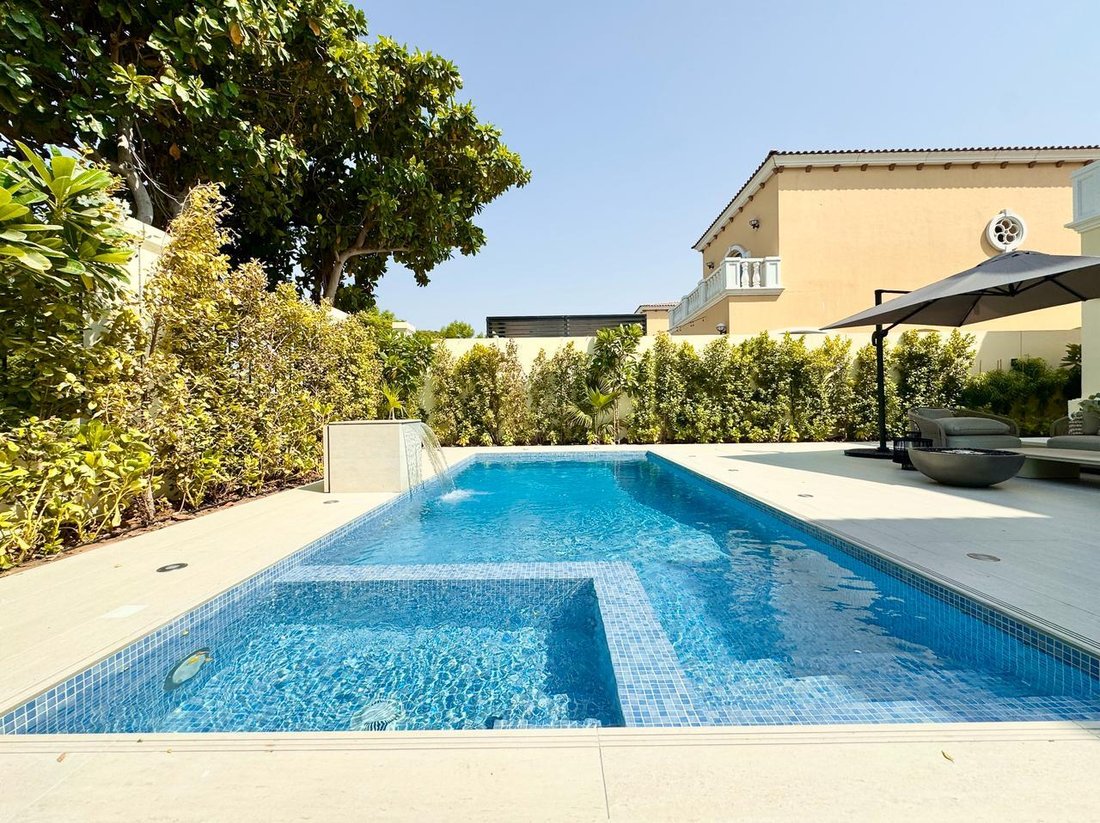 Villa in Jumeirah Park, Dubai, United Arab Emirates 4 - 19077378