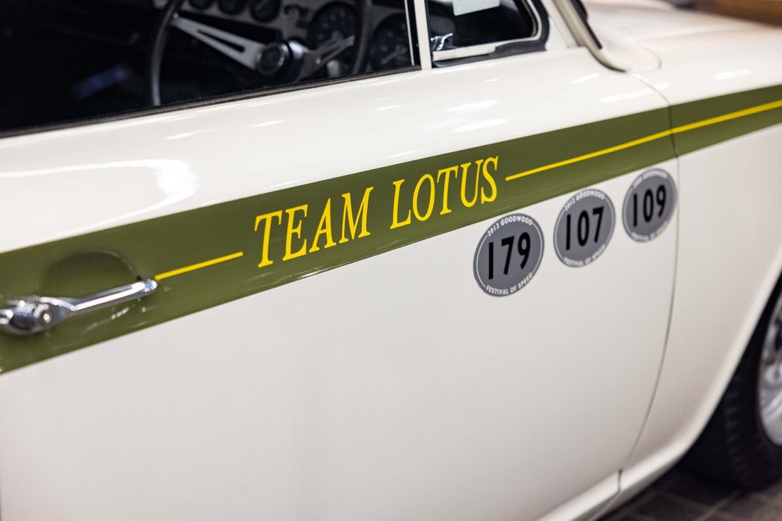 Race Car in Kwun Tong, Hong Kong 4 - 19083562