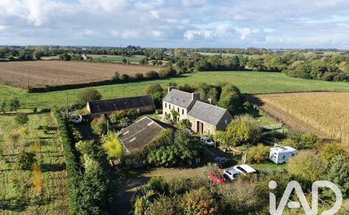 Haus in Kermaria-Sulard, Bretagne, Frankreich 1